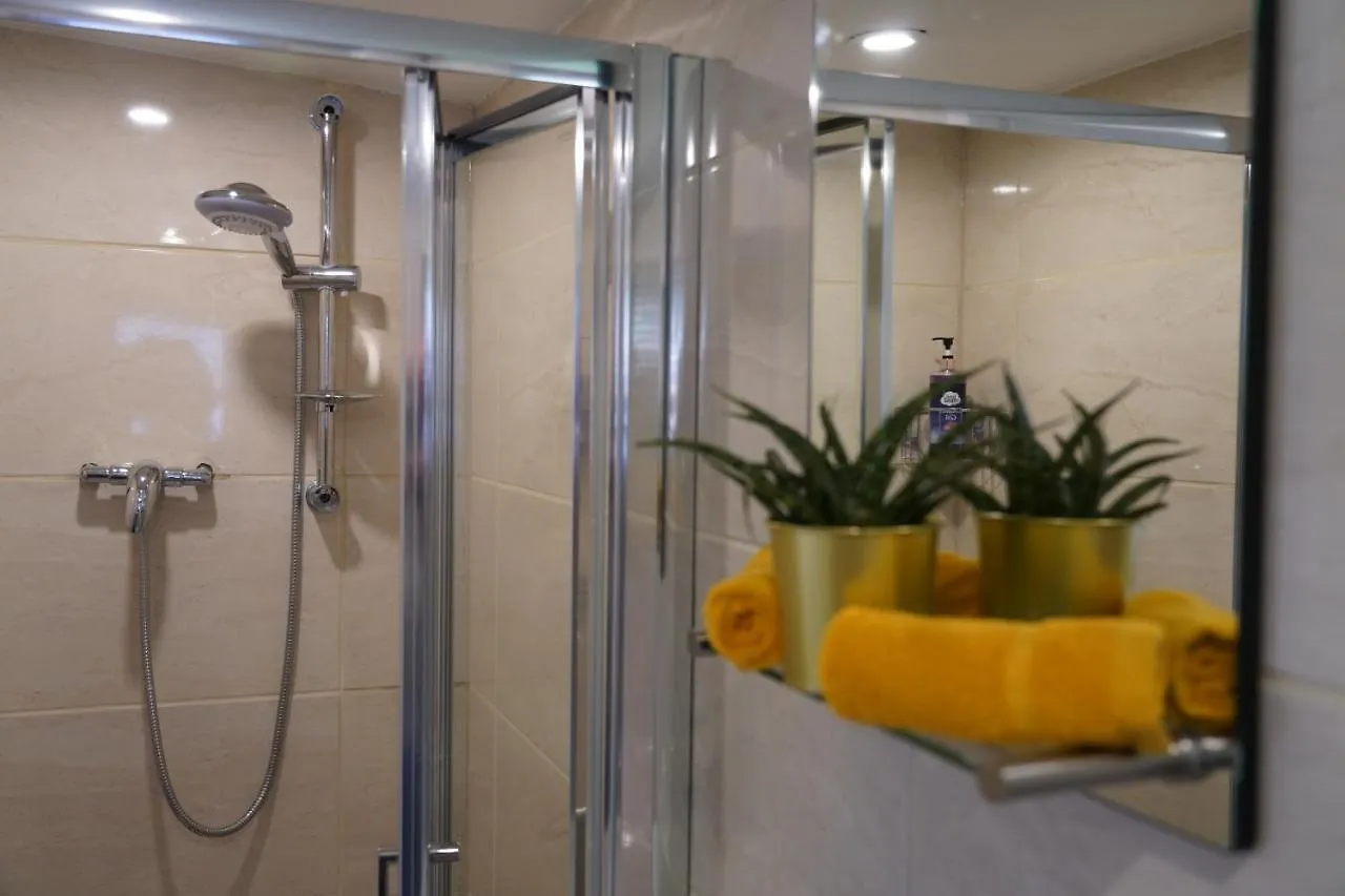 Cosy 1 Bed Garden Lodge Close To Nottingham City Centre - Free Parking & Wifi United Kingdom