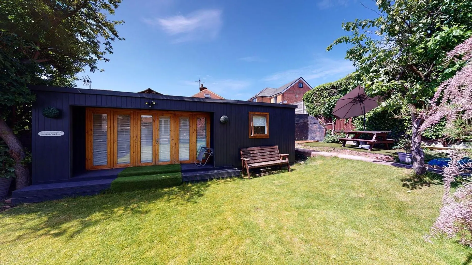 Cosy 1 Bed Garden Lodge Close To Nottingham City Centre - Free Parking & Wifi